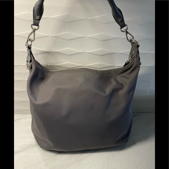 MZ WALLACE EUC Gray (the new neutral) Hobo Bag GREAT size. W/pouch & extra strap - Picture 2 of 9